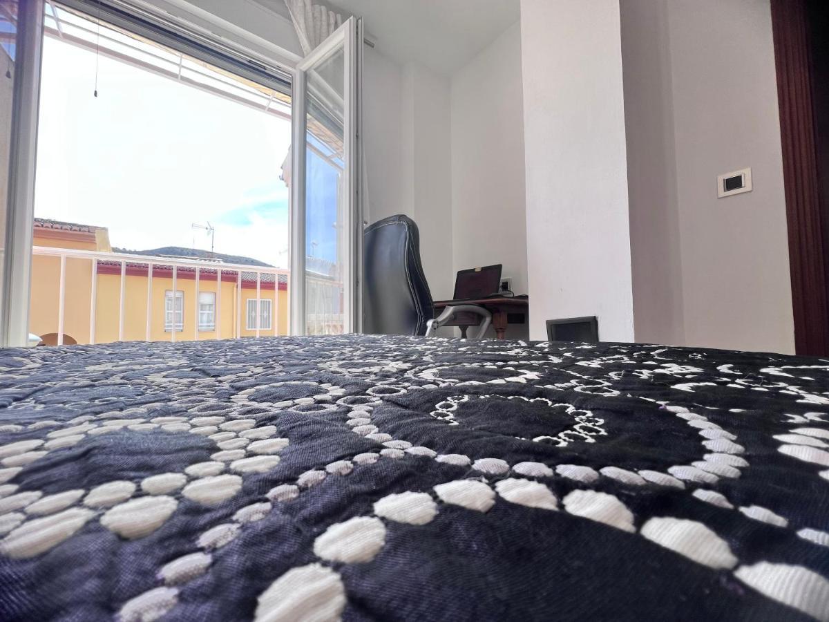 Casa Ideal Familias Y Grupos Con Balcones Exterior Soleada Patios Cerca Alhambra, Sierra Nevada, Rio Genil, Lancha Del Genil, Parque Llano Y Reloj Del Sol Con Barbacoas, Campo De Futbol, Circuito Gimnasia Apartment Granada Exterior foto