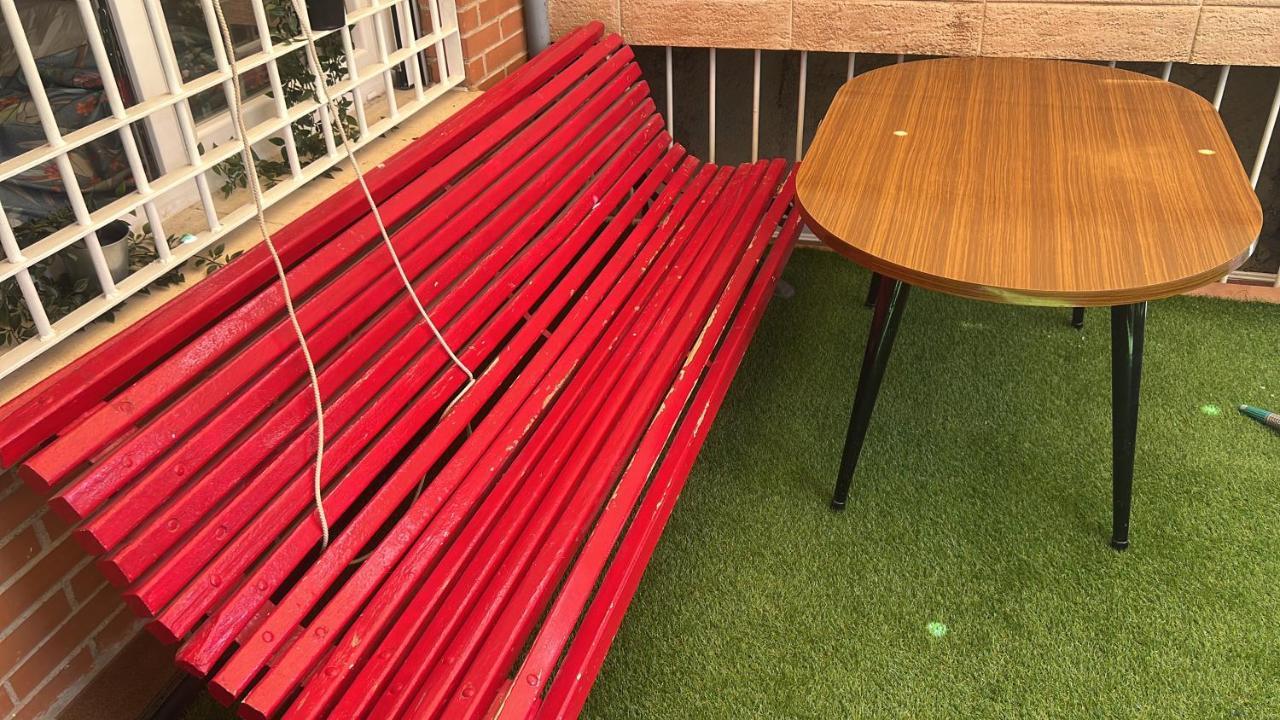 Casa Ideal Familias Y Grupos Con Balcones Exterior Soleada Patios Cerca Alhambra, Sierra Nevada, Rio Genil, Lancha Del Genil, Parque Llano Y Reloj Del Sol Con Barbacoas, Campo De Futbol, Circuito Gimnasia Apartment Granada Exterior foto
