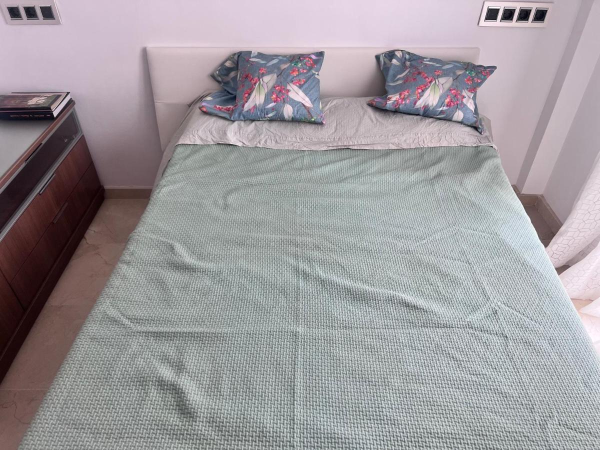 Casa Ideal Familias Y Grupos Con Balcones Exterior Soleada Patios Cerca Alhambra, Sierra Nevada, Rio Genil, Lancha Del Genil, Parque Llano Y Reloj Del Sol Con Barbacoas, Campo De Futbol, Circuito Gimnasia Apartment Granada Exterior foto