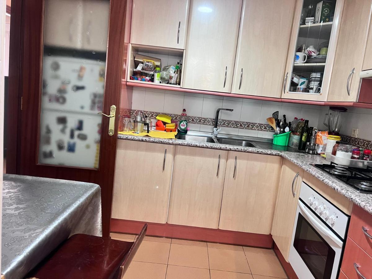 Casa Ideal Familias Y Grupos Con Balcones Exterior Soleada Patios Cerca Alhambra, Sierra Nevada, Rio Genil, Lancha Del Genil, Parque Llano Y Reloj Del Sol Con Barbacoas, Campo De Futbol, Circuito Gimnasia Apartment Granada Exterior foto