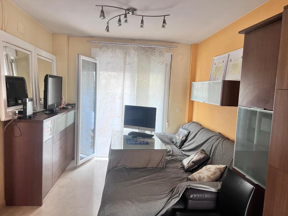 Casa Ideal Familias Y Grupos Con Balcones Exterior Soleada Patios Cerca Alhambra, Sierra Nevada, Rio Genil, Lancha Del Genil, Parque Llano Y Reloj Del Sol Con Barbacoas, Campo De Futbol, Circuito Gimnasia Apartment Granada Exterior foto