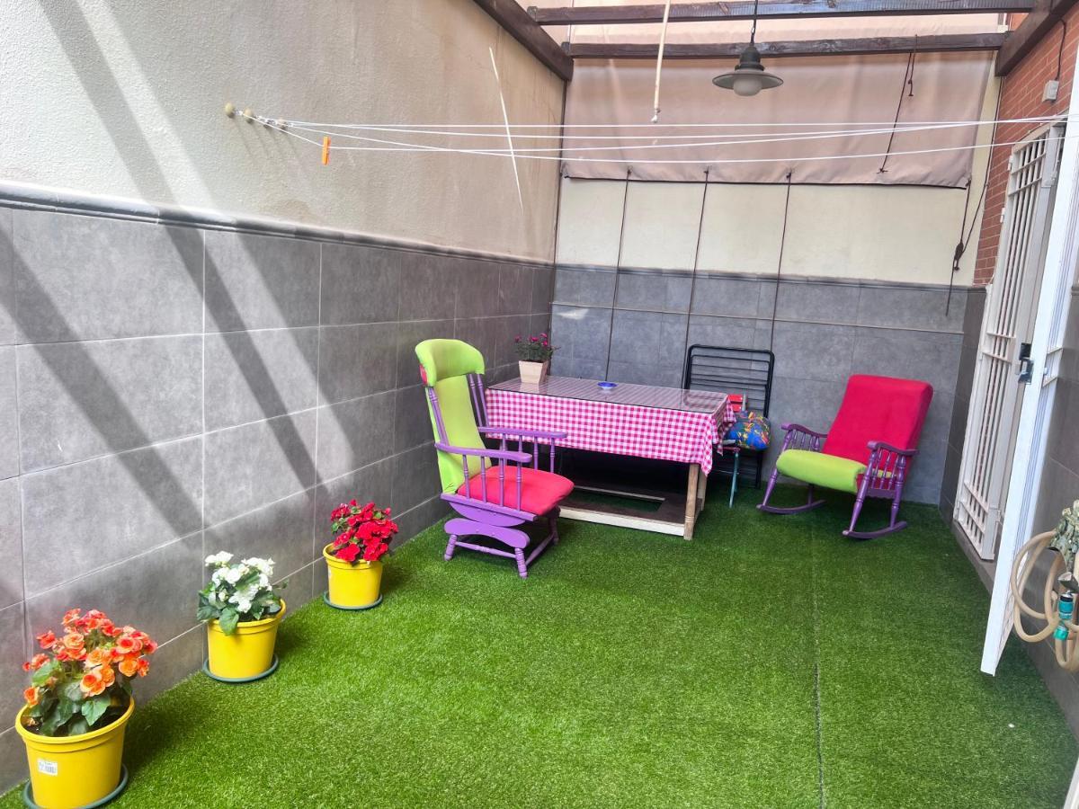 Casa Ideal Familias Y Grupos Con Balcones Exterior Soleada Patios Cerca Alhambra, Sierra Nevada, Rio Genil, Lancha Del Genil, Parque Llano Y Reloj Del Sol Con Barbacoas, Campo De Futbol, Circuito Gimnasia Apartment Granada Exterior foto
