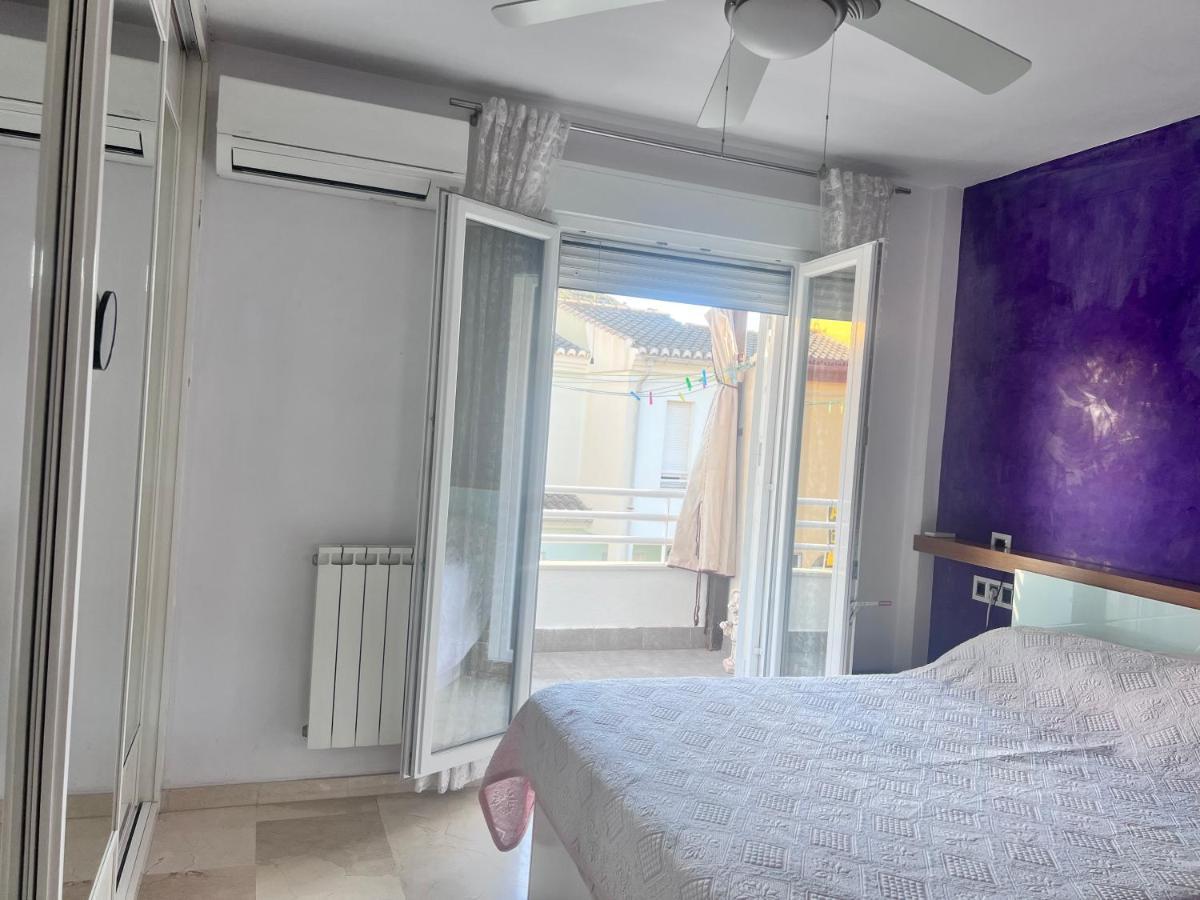 Casa Ideal Familias Y Grupos Con Balcones Exterior Soleada Patios Cerca Alhambra, Sierra Nevada, Rio Genil, Lancha Del Genil, Parque Llano Y Reloj Del Sol Con Barbacoas, Campo De Futbol, Circuito Gimnasia Apartment Granada Exterior foto