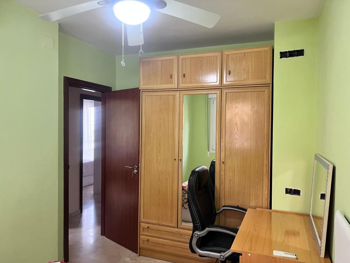 Casa Ideal Familias Y Grupos Con Balcones Exterior Soleada Patios Cerca Alhambra, Sierra Nevada, Rio Genil, Lancha Del Genil, Parque Llano Y Reloj Del Sol Con Barbacoas, Campo De Futbol, Circuito Gimnasia Apartment Granada Exterior foto